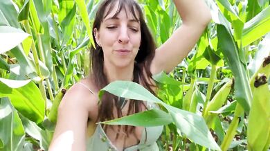 Rea takes me to a cornfield to fuck her