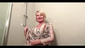 Pretty blonde cougar goes wild and gets creampied