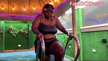 Sexy milf enjoys poolside BBC pounding