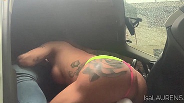 O ZAP FALHOU E O APP PERDEU A ROTA, COM ISSO ELE FICOU ME COMENDO DENTRO DO CARRO ATÉ TUDO VOLTAR