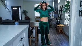 Team Skeet featuring Crystal Chase's handjob clip