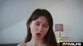 Hardcore experienced lady gives a deepthroat oral