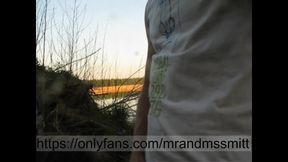 Russian MILF fucks a stranger in the woods and takes a deepthroat