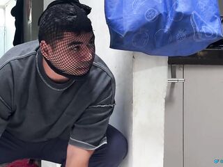 Curvy mother I'd like to fuck Mara Sex screws a thief