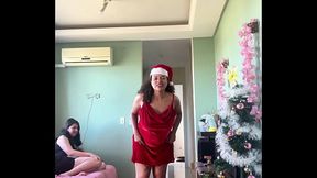 Christmas Cleaning Gassy Girl Farts in front of Glrlfriend
