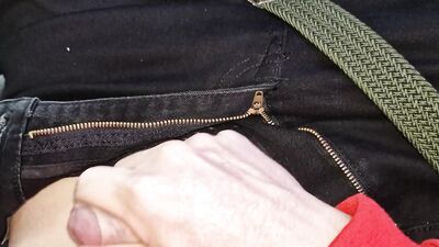 I Was Kicked Out by a Taxi Driver, Shock! I Jerked off the Taxi Driver in the Back of the Car While He Was Driving Me to Work