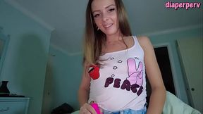 Diaper Lover video Lola Leda discovers your diaper fetish