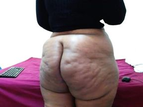 Jerk Off to My Enormous Ass Wiggling without Any Panties On