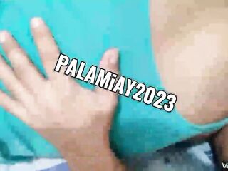 Tinikman ko ang malaking titi ng aking officemate na gwapito ,sobrang ungol nya sa sarap ng BJ ko.