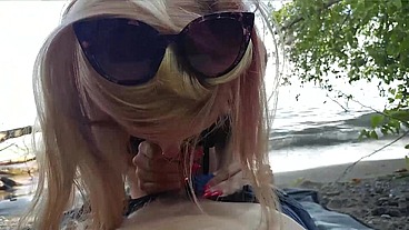 Kinky Hikers: Lake Erie Beach Public Blowjob