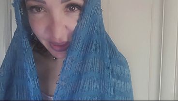 ChantalChannel - la super blasfema madon piscia e bestemmia-irreligious lil whore Mary