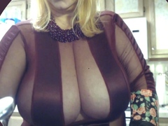 Big boob brunette masturbates on webcam
