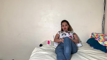 chica sexy masturb&aacute_ndose con mano