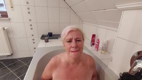 Granny Blows in the Bathtub and Eats a Load of Cum!