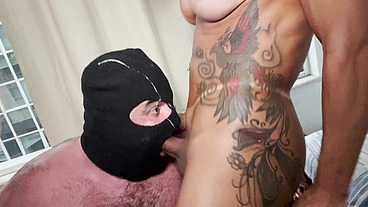 Priscila Araújo e Elizabeth Goes fazendo safado virar putinha em cima da cama