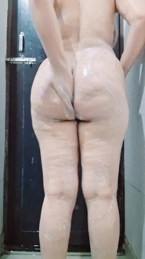 Hot Indian Desi Girl Sexy Bathroom Bath