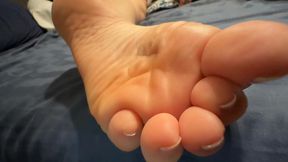 Foot Poses and Pussy