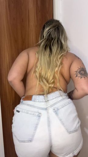Unselfish pure bimbo takes a pounding