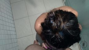 sarah rosa me chupou e deu gostoso no banho!