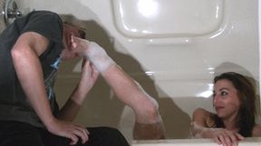 Sunny foot love in bath (HD)