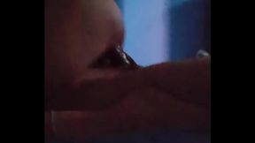 Embaraza piensa que tiene un squirt pero se le rompe la fuente