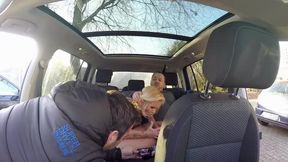 Bubble butt MILF fucked outdoor