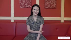Pure White Beauty with Porcelain Skin and Natural Charm Left an Unforgettable Impression in Her First Appearance