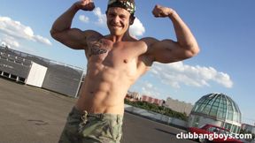 Muscles Vs. Technique Arm Wrestle Battle