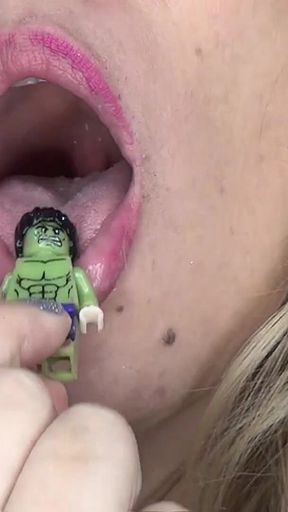 Awesome!! Swallowing a Super Big Hulk