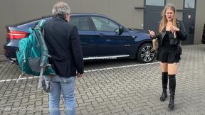 Harte Erziehung : Die Zunge gehört auf den Boden! 🤫🔥⁠