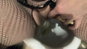 desperate to pee – shiny leather boots, ripped pantyhose and intense pee fetish play