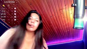 Chubby webcam model gets a thrill from her big boobs and ass