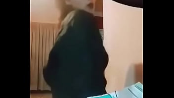 Betsabet peruana deliciosa bailando