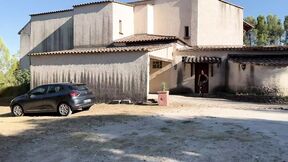 ”Sally, 35, manager of an equestrian center in Montauban!”