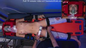 Paramedic zerstört Isabel im Bondage Sperma Einspritzung Orgasmus Gush