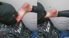 LUANA DEEP THROAT MY SLAVE WITH HER FEET SIZE 42