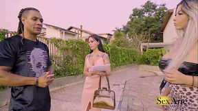 Corretora seduz marido que transa com ela na frente da esposa