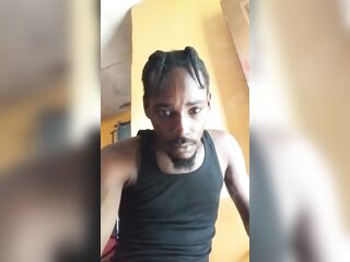 XXXUNCZ INNA DEM GYAL DAYBED ROOM