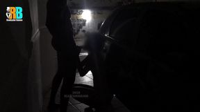 realizador baiano bbc tirei a camisinha e fudi a hotwife na garagem, apoiada no carro do corno. amador interracial