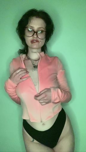 Look how I unbutton my shirt, there are my juicy breasts, how I want you to look at them😏