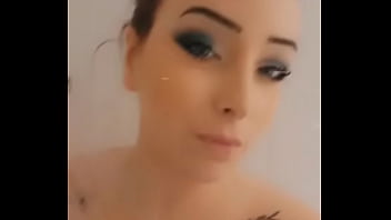 je m&#039_amuse sous la douche
