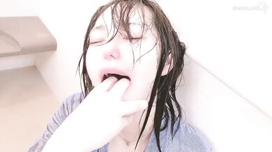 Wet pussy perverted masturbation. bigger than I thought it would be.젖은 고양이 음란 자위 큰 보다 생각 하는 것