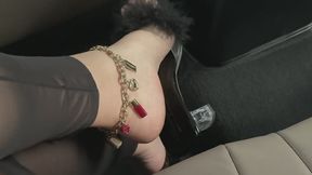 Goddess Legs in the Taxi: Slave Earned the Right to Watch