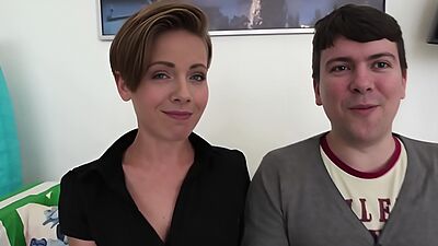 Swinger Housewife Loves Fucking Strangers