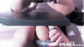 Londons Keyes Hot TV Anal Solo