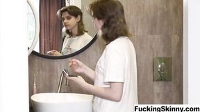Voluptuous queen bee at small tits porn