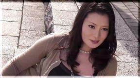 Japanese COUGAR loves vibrator on nub before hardcore fucked