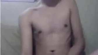 Skinny twink shows off his hot ass on webcam