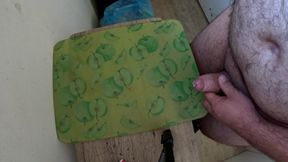 Horny cumshot in kitchen