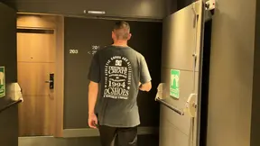 Delivery man gets paid by sucking his cock in amateur XXXX scene